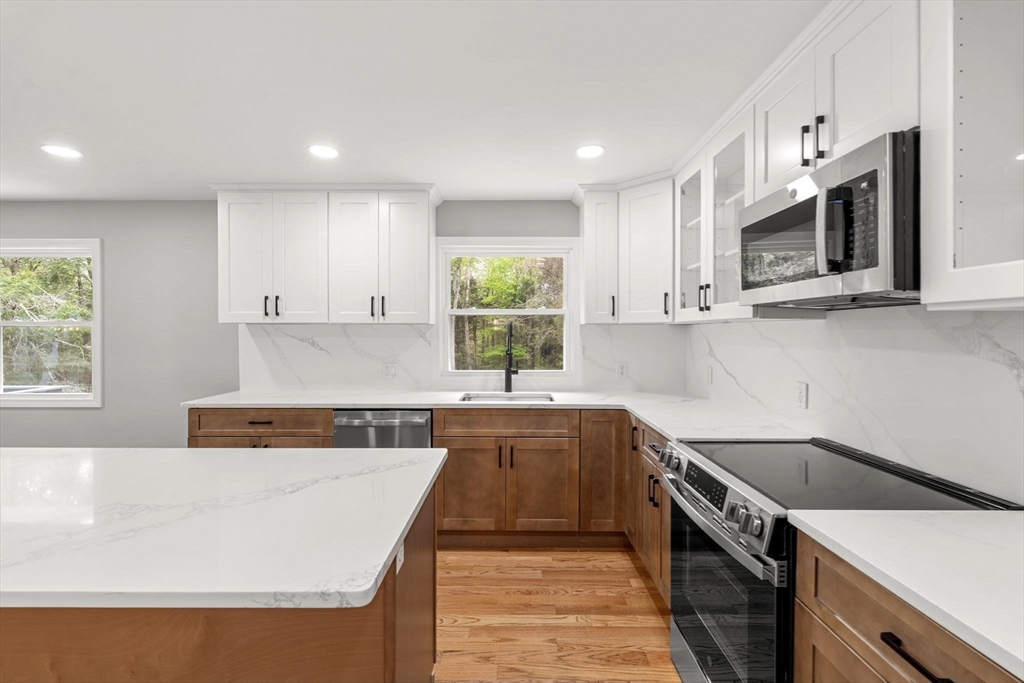 217 Dean St, Norton, MA Photo #9