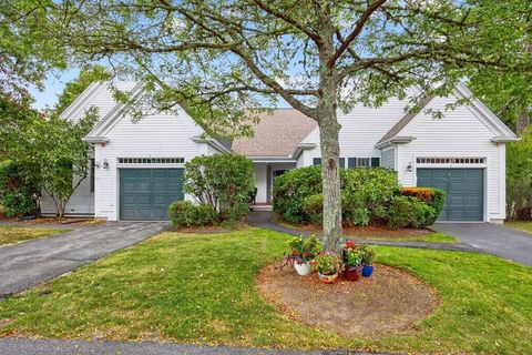 6 Mayfair Ct 6 Mashpee MA 02649