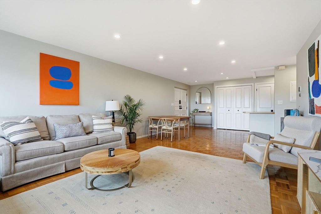 2130 Massachusetts Ave 6D