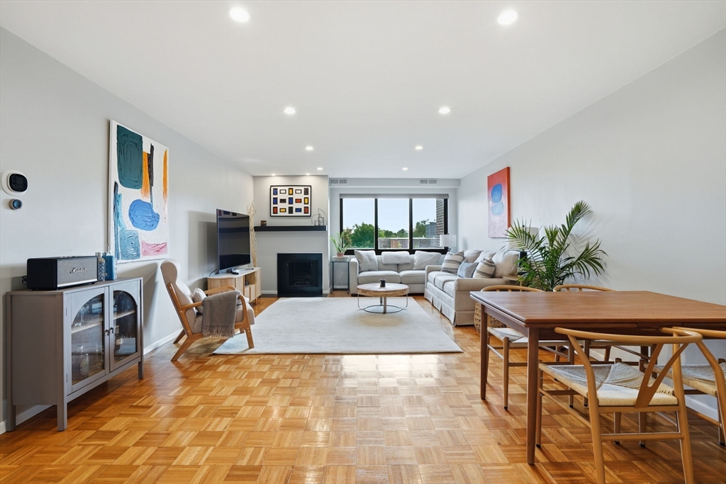 2130 Massachusetts Ave 6D