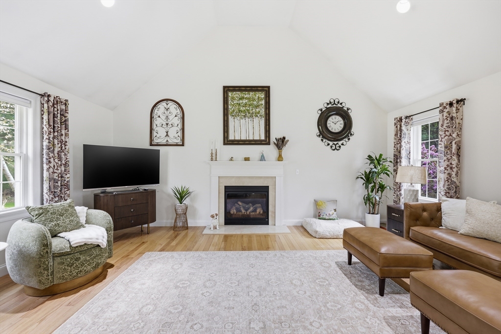 16 Sonia Dr, Middleboro, MA Photo #19