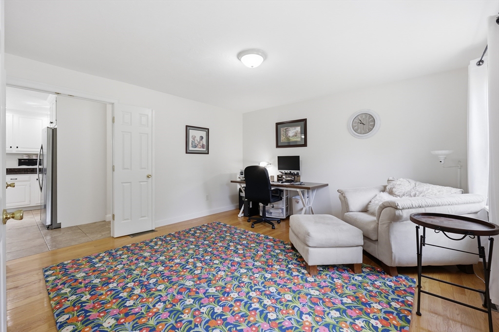 16 Sonia Dr, Middleboro, MA Photo #7