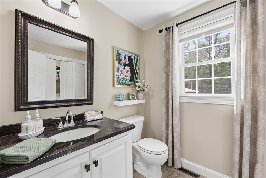 16 Sonia Dr, Middleboro, MA Photo #22