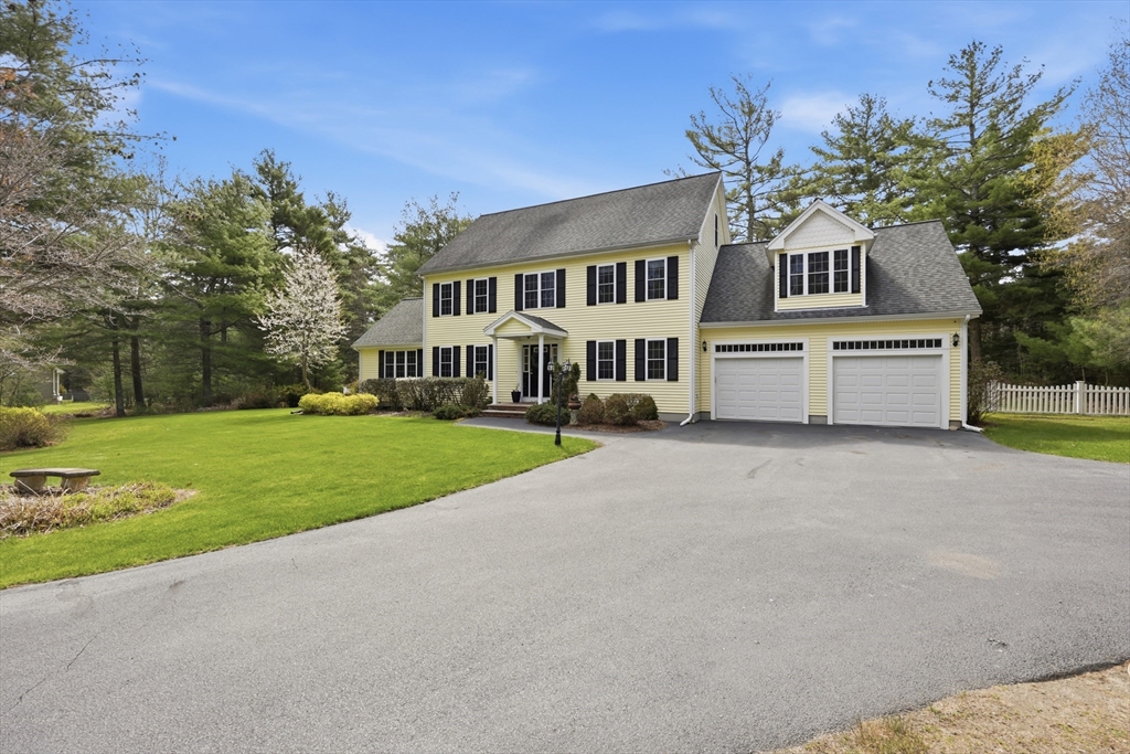 16 Sonia Dr, Middleboro, MA Photo #2