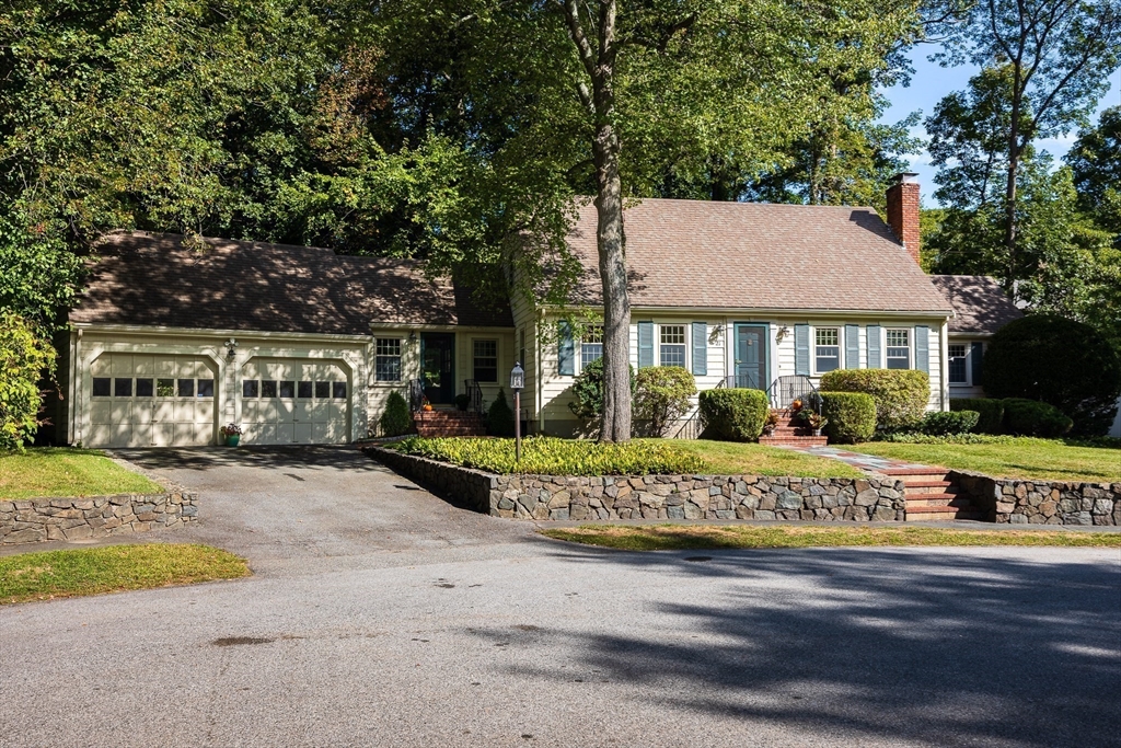 21 Pine Ridge Circle