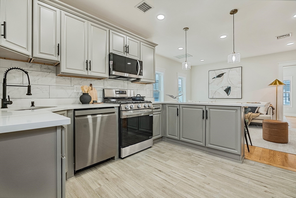 147 Jefferson Ave 2