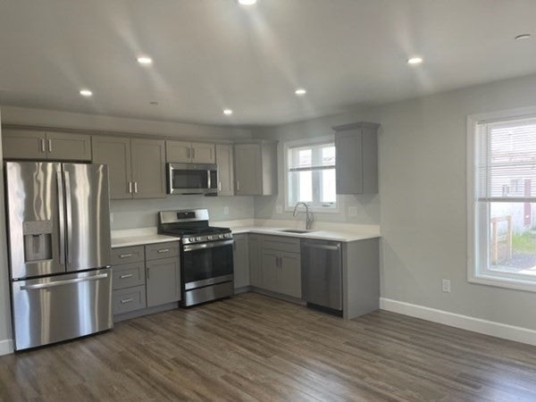 129 Pleasant Street #2, Weymouth, MA, 129 Pleasant Street #2, Weymouth, MA Photo #2