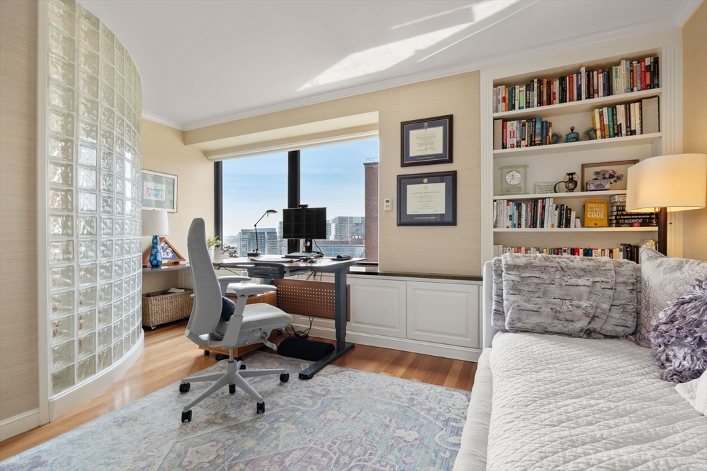 65 E India Row 18G
