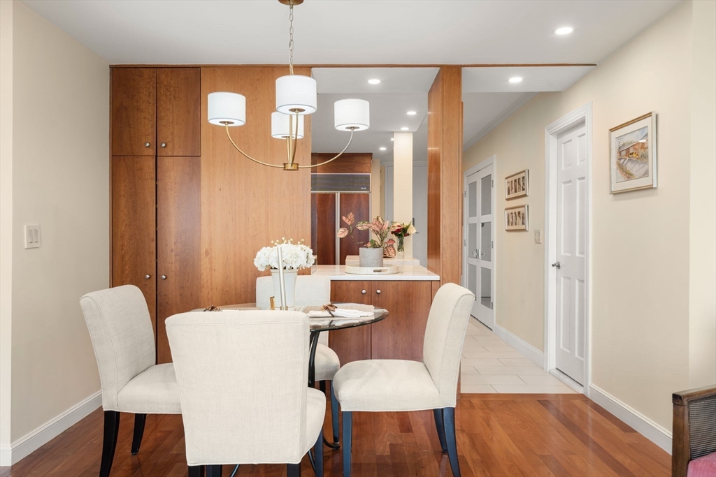 65 E India Row 18G