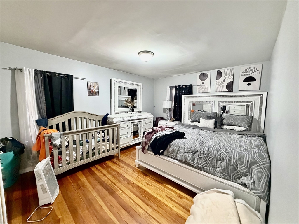 27 Loring St, Springfield, MA Photo #9
