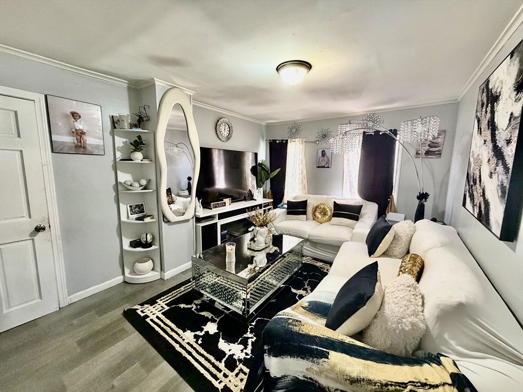 27 Loring St, Springfield, MA Photo #11