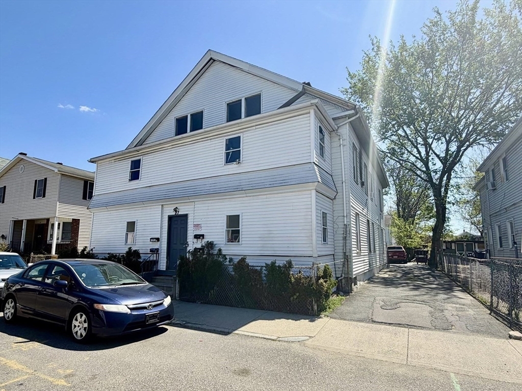 Photo of 27 Loring St, Springfield, MA