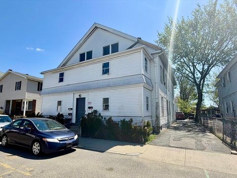 27 Loring St Springfield MA 01105