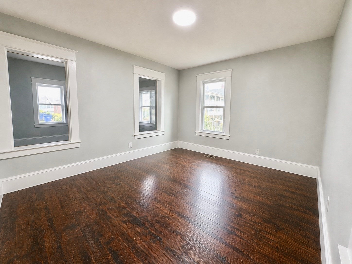 27 Loring St
