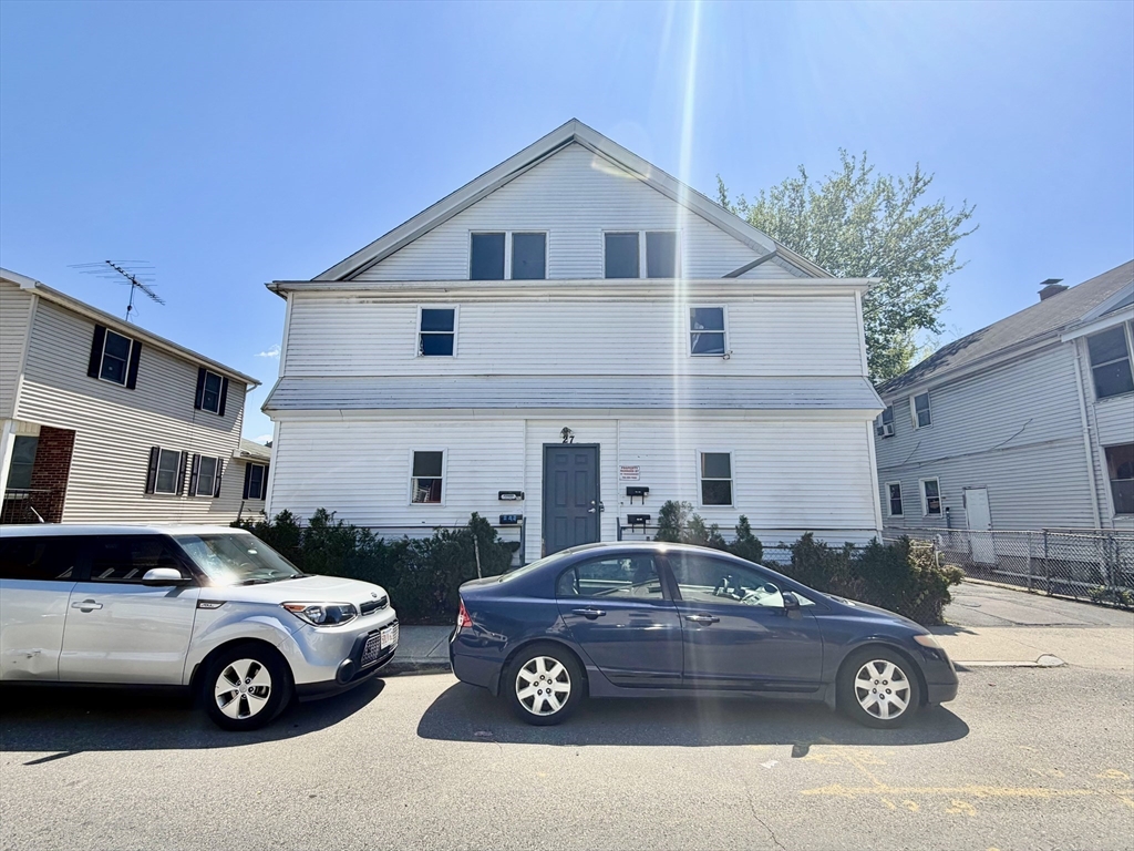 27 Loring St, Springfield, MA Photo #32