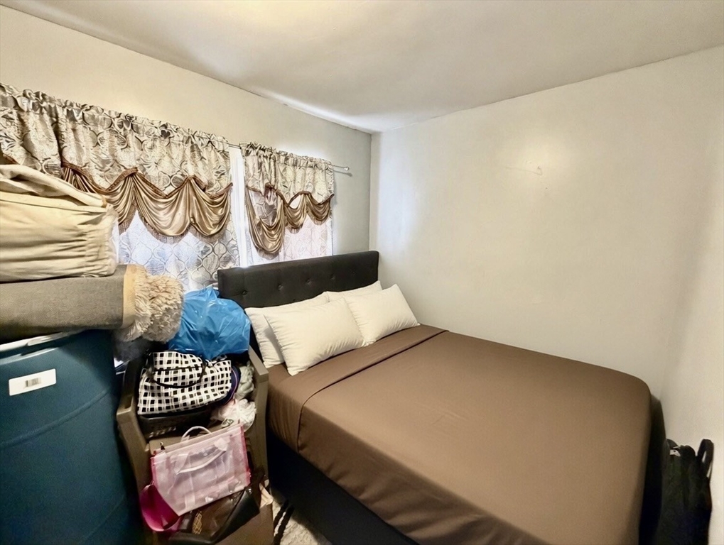 27 Loring St, Springfield, MA Photo #28