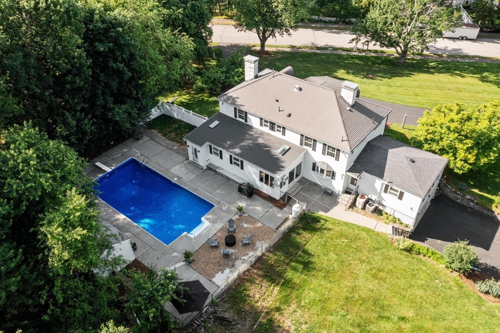 1 Bryant Avenue