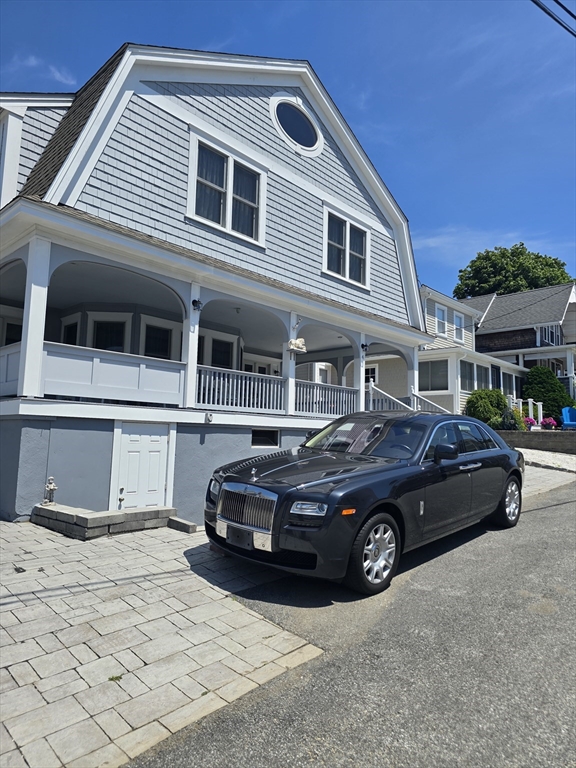4 Hammond St
