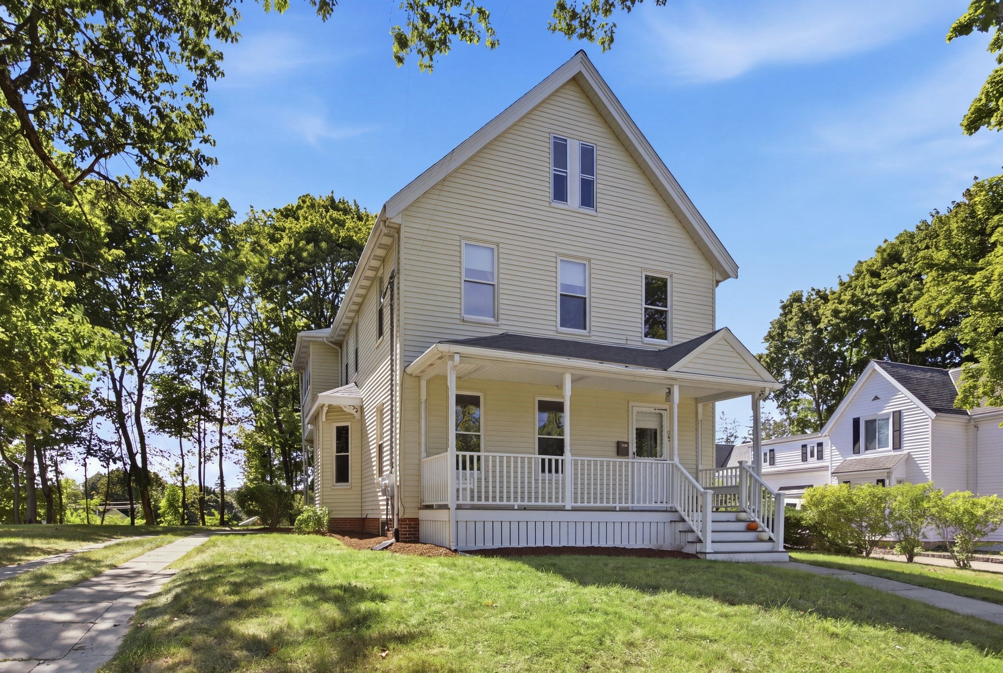 38 Highland St, Reading, MA Photo #1