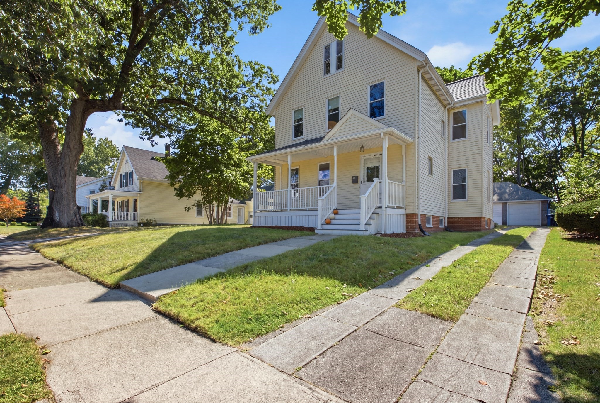 38 Highland St, Reading, MA Photo #2