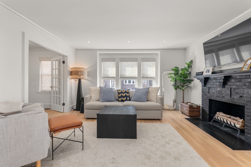 139 Bartlett Ave 1