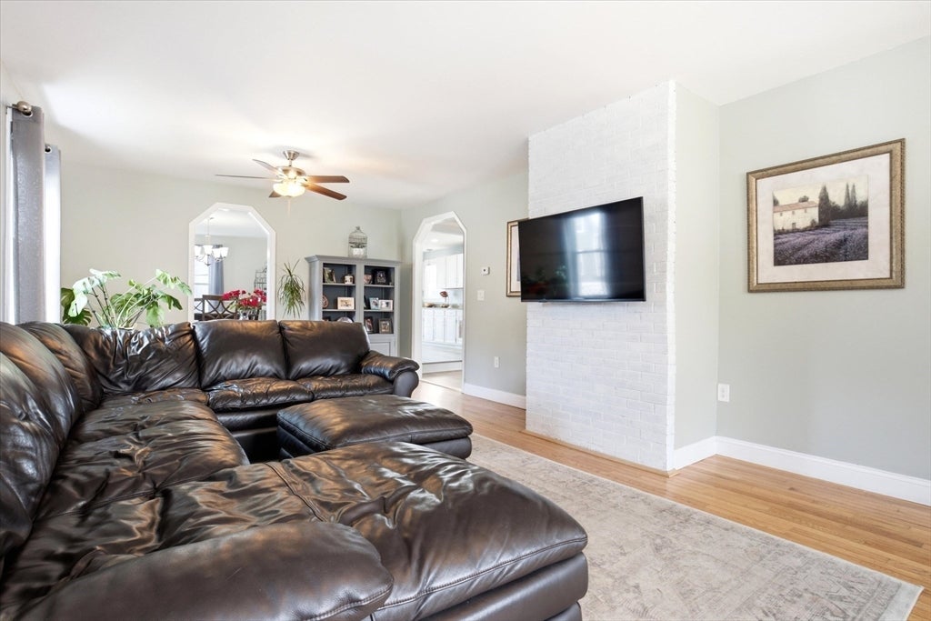 2 Elmwood Ave, Haverhill, MA, 2 Elmwood Ave, Haverhill, MA Photo #5