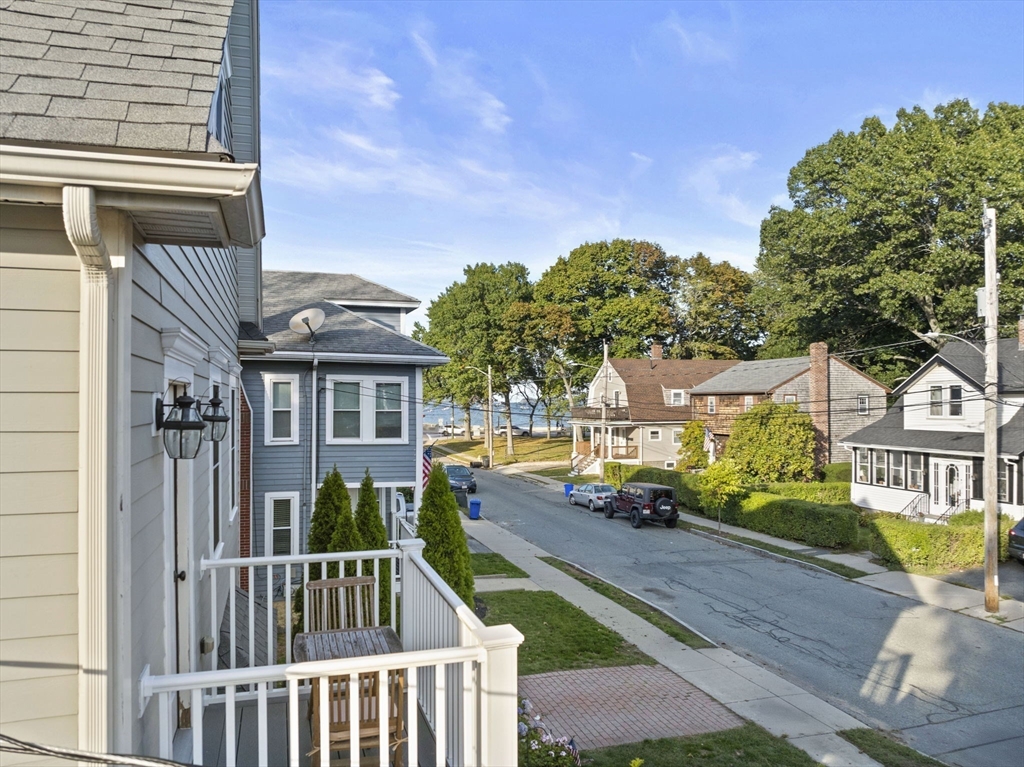 158 W Elm Ave