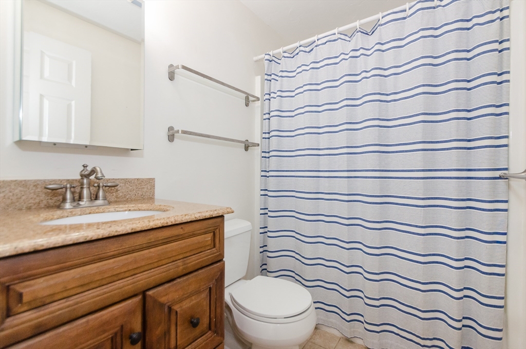 Plymouth, Massachusetts 02360, United States, 3 Bedrooms Bedrooms, ,2 BathroomsBathrooms,Residential,Active,246396