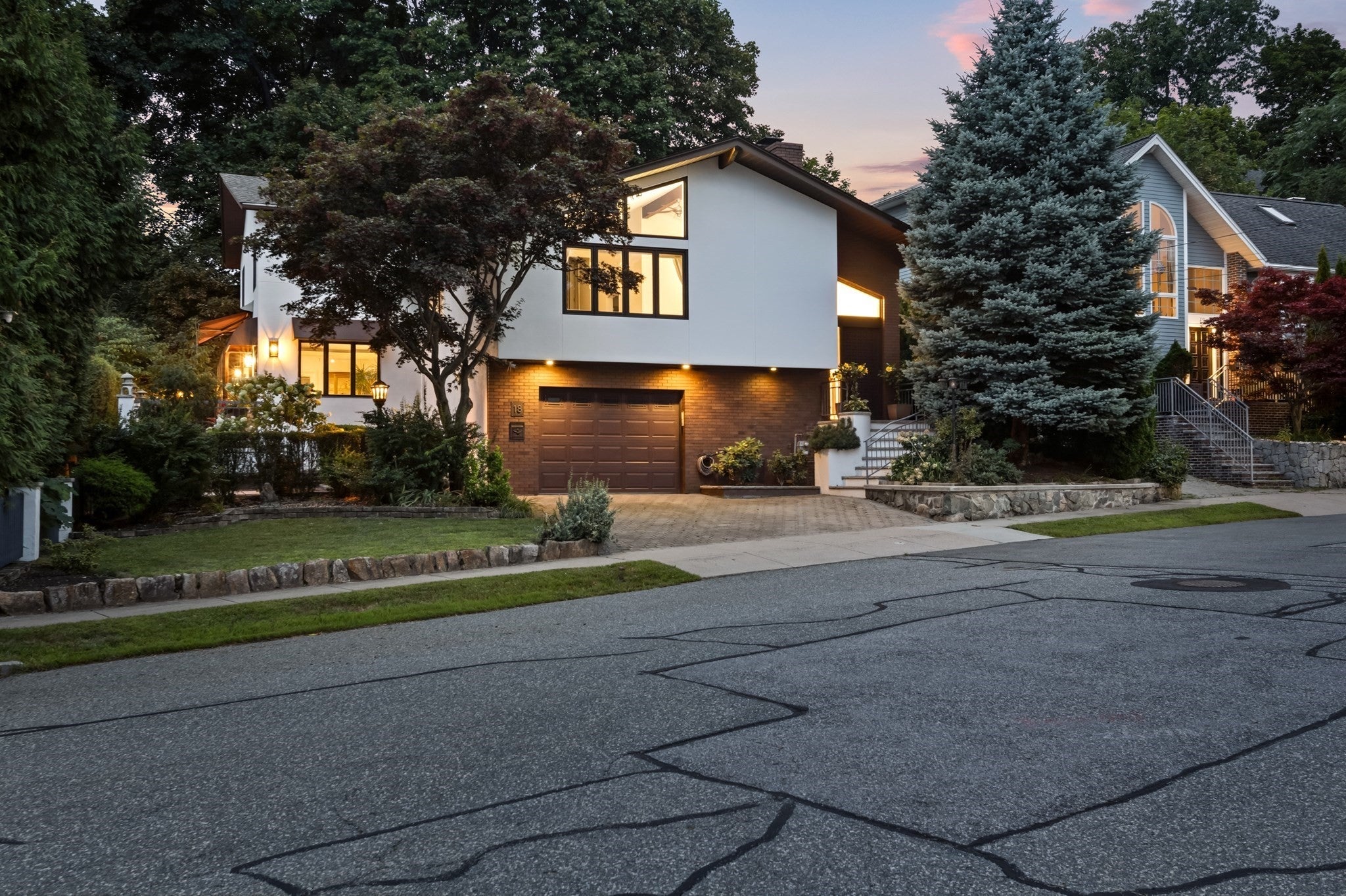 18 Roosevelt Rd