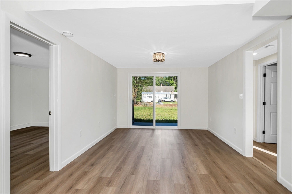 10 Gassett Rd