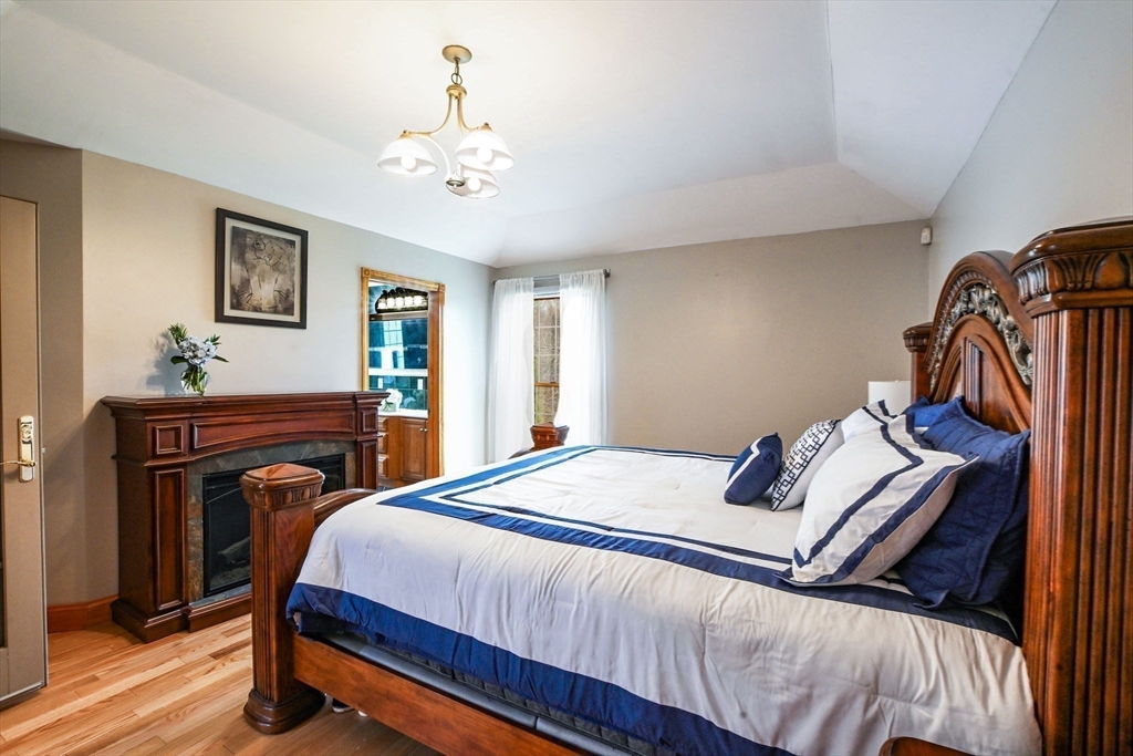 219 Leonard St, Acushnet, MA Photo #17