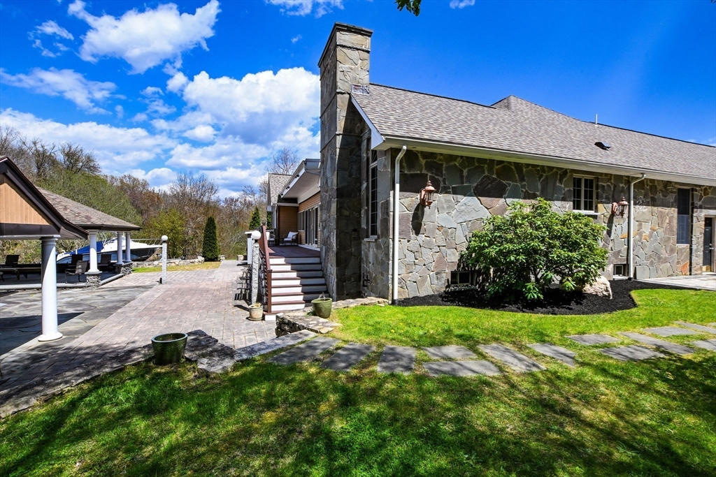 219 Leonard St, Acushnet, MA Photo #31