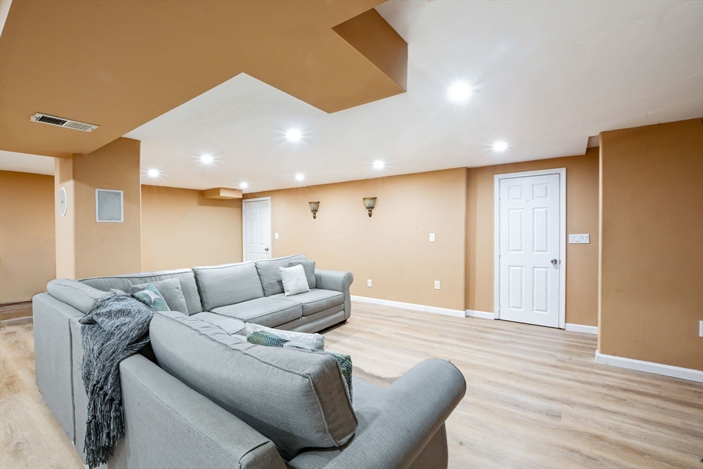 219 Leonard St, Acushnet, MA Photo #24