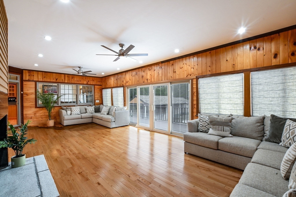 219 Leonard St, Acushnet, MA Photo #11