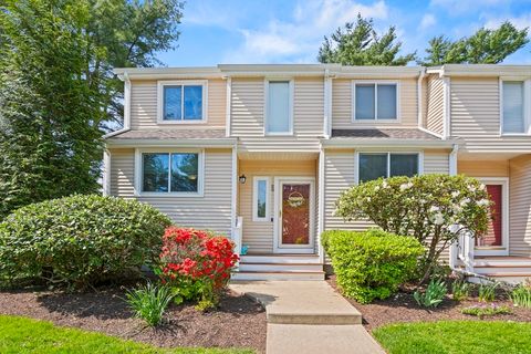 26 Gaslight Ln 26 Easton MA 02356