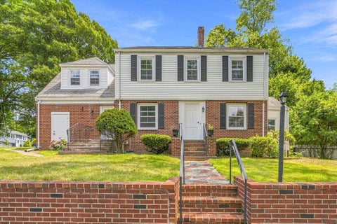 Photo of 49 Parkside Circle, Braintree, MA 02184 (MLS # 73559106)
