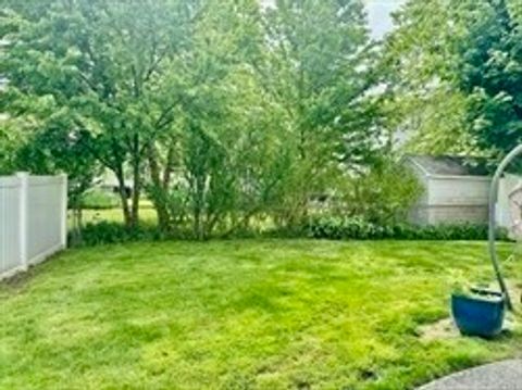 26 Bacon St 26 Watertown MA 02472