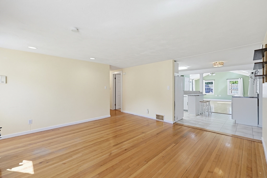118 Spruce Road