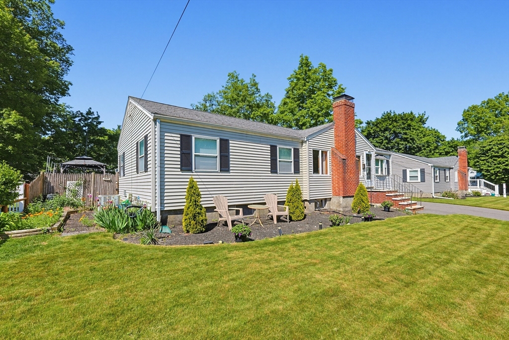 118 Spruce Road