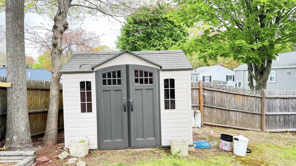 118 Spruce Road, Norwood, MA Photo #17
