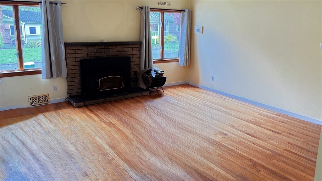 118 Spruce Road, Norwood, MA Photo #6