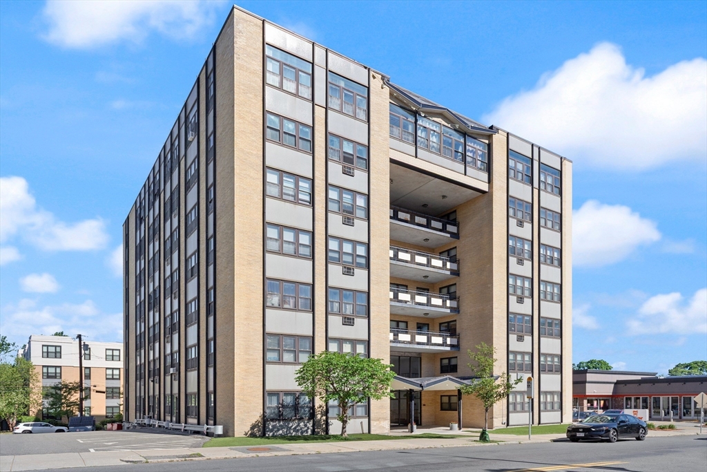 340 Main St 301