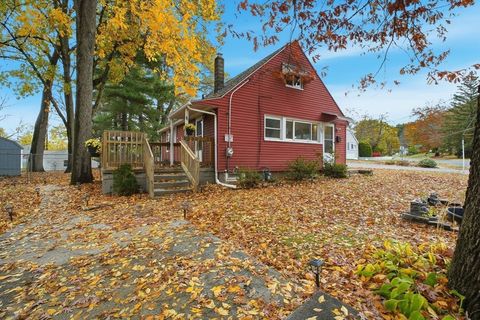 Photo of 392 Gifford St, Springfield, MA 01118 (MLS # 73450422)