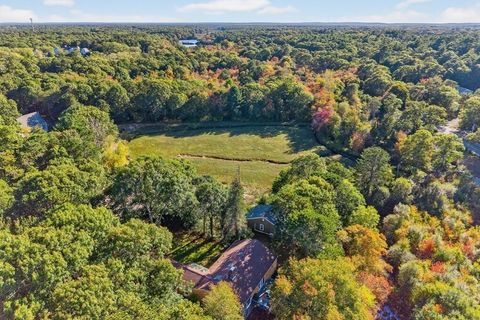 Photo of 17,17A,17B Cranberry Ln #17,17A,17B, Falmouth, MA 02536 (MLS # 73504925)