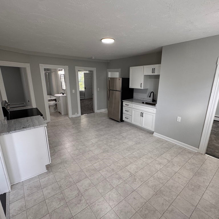77 Oak St #2, Gardner, MA Photo #3