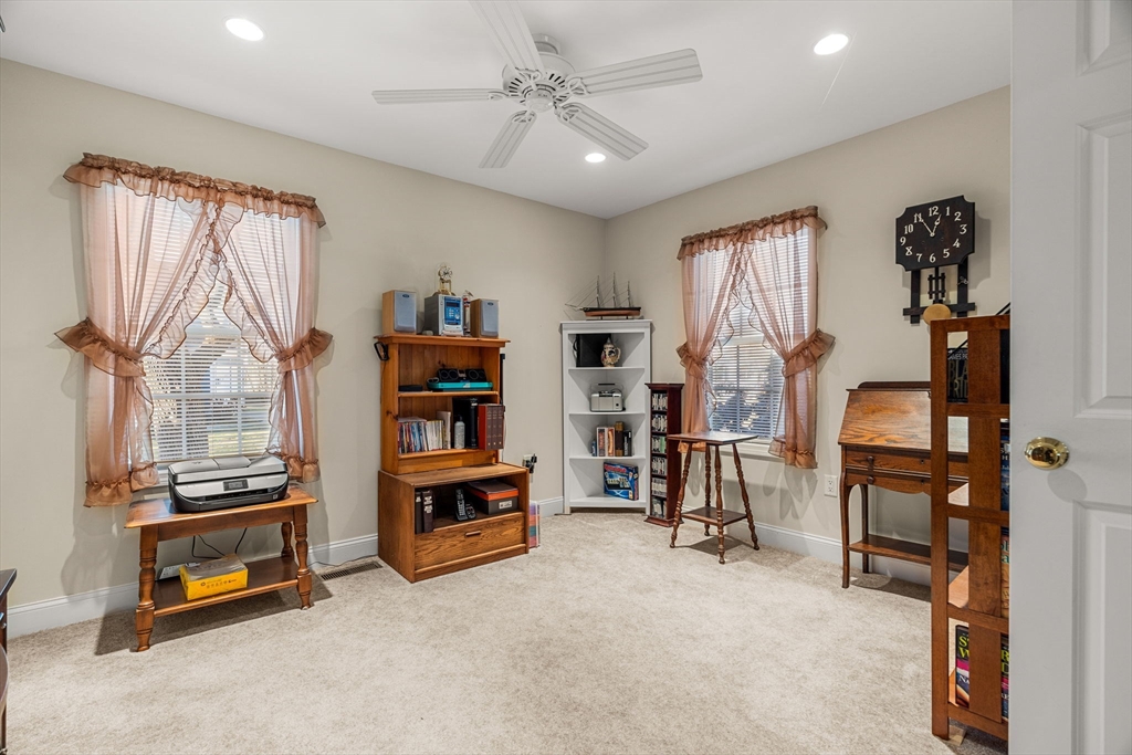 28 Van Norden Rd