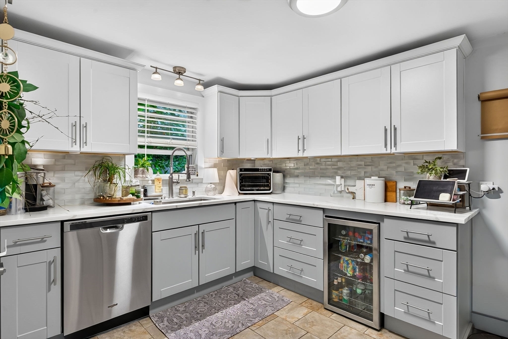 49 Richardson Rd, Fitchburg, MA Photo #8
