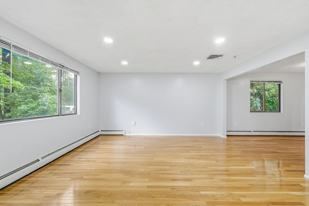 69 Lake St