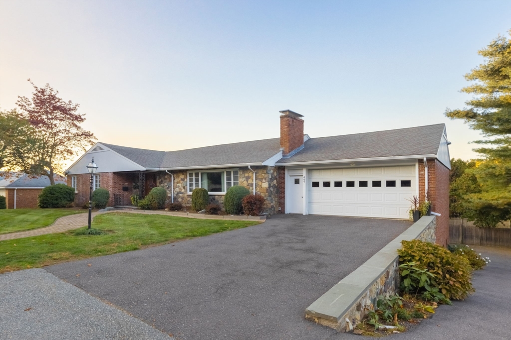 464 Dudley Rd