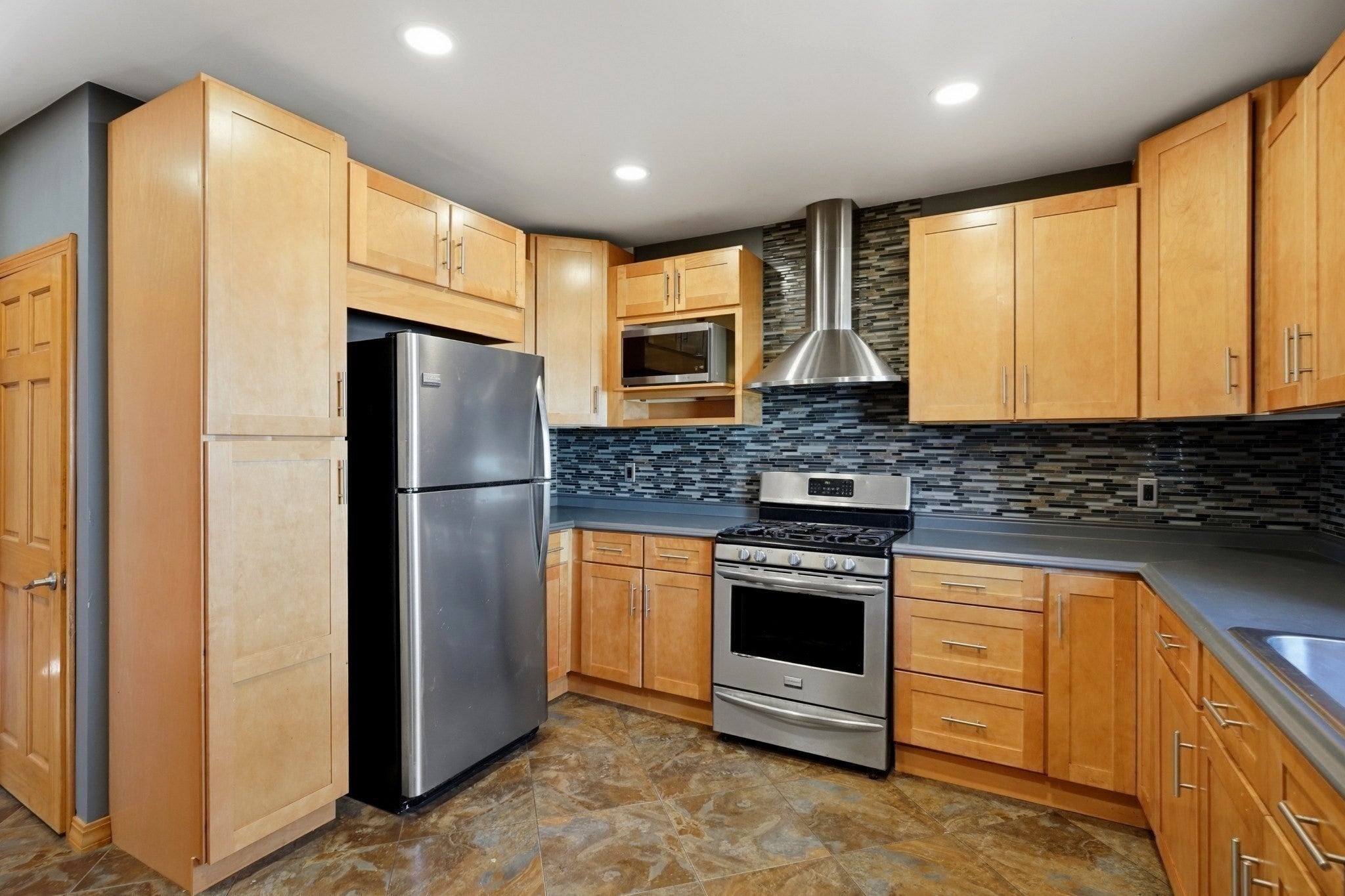 75 Gardner Ave, Attleboro, MA, 75 Gardner Ave, Attleboro, MA Photo #12